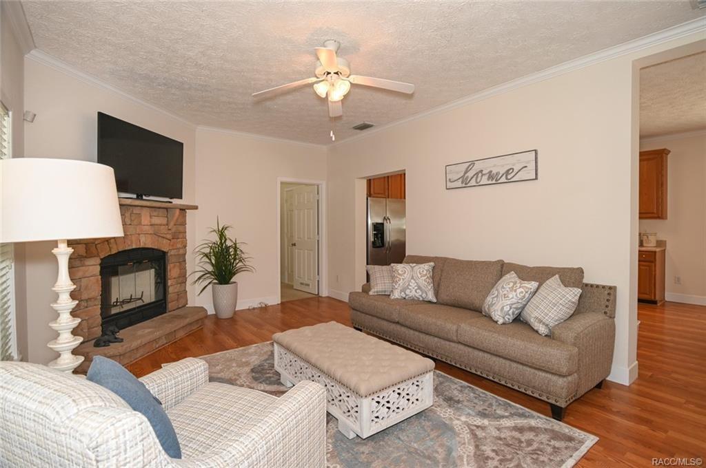 a79d362c55cc56e2bce8b177844bcdael-m4114853503od-w1024_h768